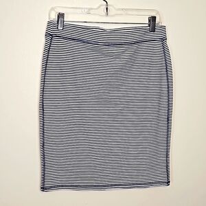 Old Navy blue/white stripe skirt Pull On Tencel Blend size Medium stretch